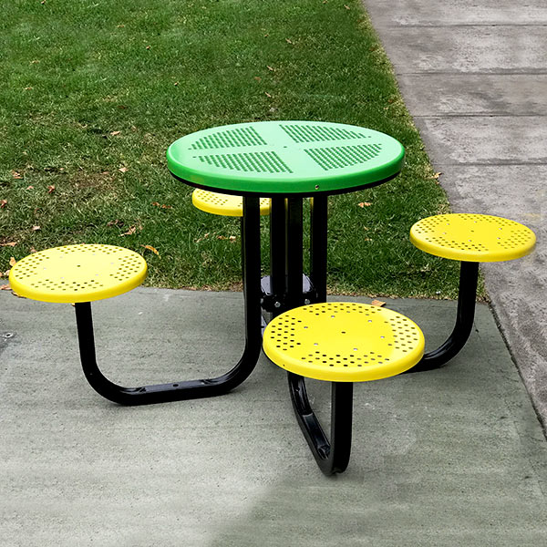 Satellite Cafe Table Setting