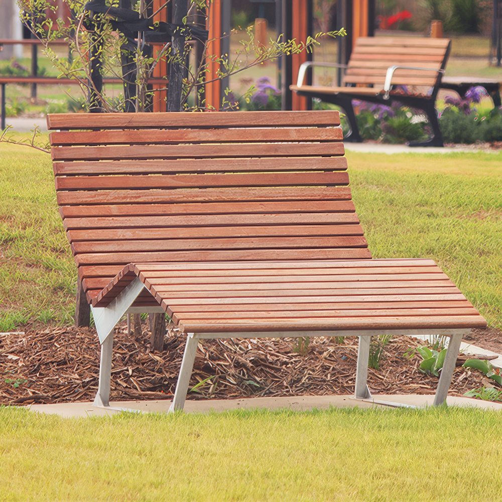 Chaise Lounge